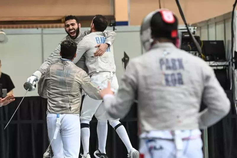 احتفال لاعبو منتخب مصر لسلاح السيف